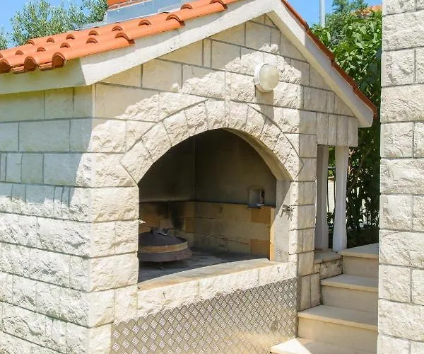 Apartment in Okrug Gornji 6169 Trogir