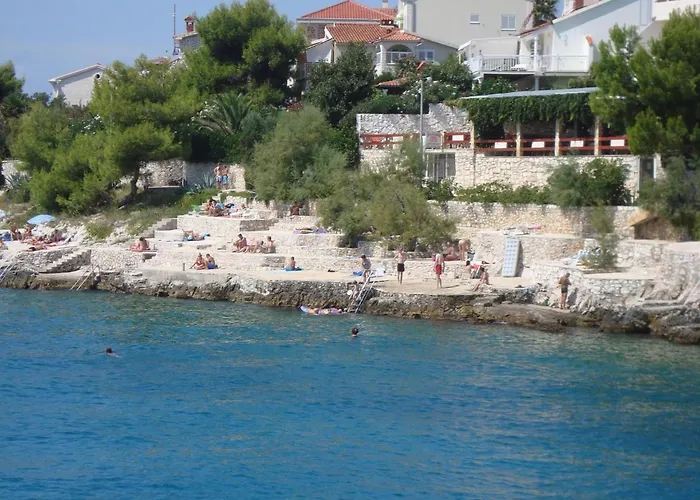 Apartment in Okrug Gornji 6169 * Trogir