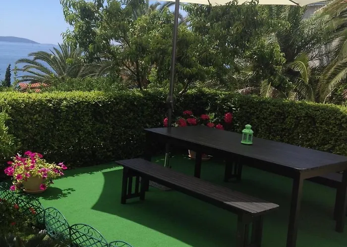 Apartment in Okrug Gornji 6169 * Trogir