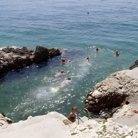 In Okrug Gornji 6169 Апартаменты