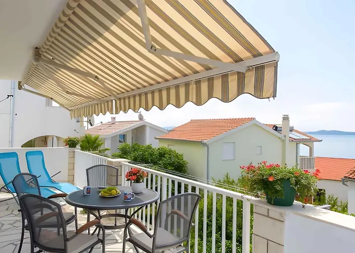 Appartement In Okrug Gornji 6169